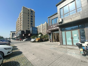 3290小区大门口大门头头疗养生馆转让