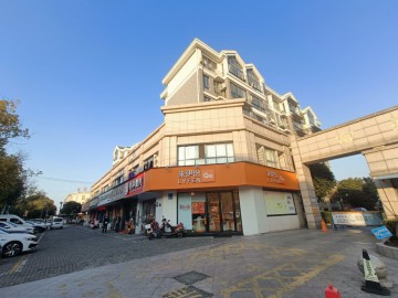 3415厂区包围小区门口学校对面零食店转让可做轻餐