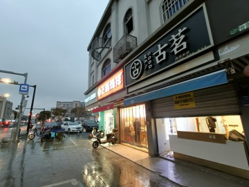 【恭喜12天转出成交】3444平湖新仓镇中心菜场对面小吃旺铺转让